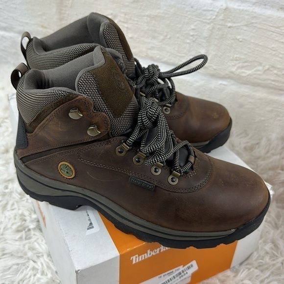 NIB Timberland White Ledge Mid Ankle Boot Dark Brown - Picture 2 of 12
